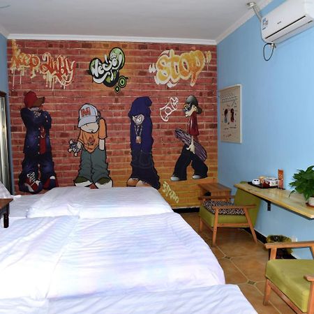 Dunhuang 8090 Guest House Dış mekan fotoğraf